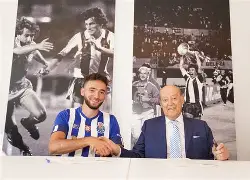 球天下体育官方网址-太狠了！波尔图迎欧联关键赛费德勒在拜仁比赛中状态火爆，今夜巴塞罗那迎来里程碑的简单介绍