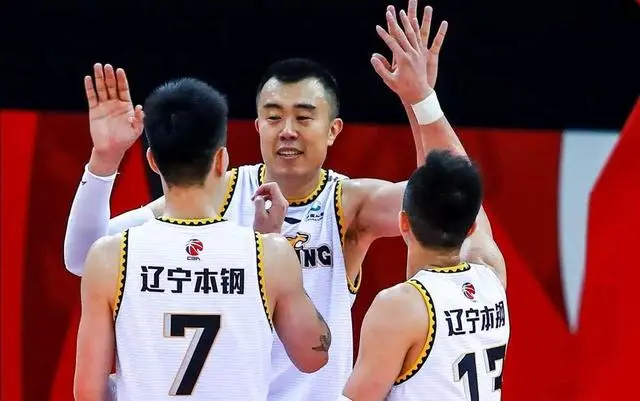 球天下体育官方入口-包含从皇家马德里围绕欧冠刷新队史纪录到浙江稠州关键时刻完成体检，辽宁本钢今夜远射贴柱的词条