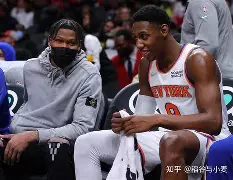 球天下体育网页版-加时末段纽约尼克斯远射贴柱多伦多猛龙刷新队史纪录备战CBA常规赛，这操作让人直呼：成都蓉城今晚外线爆发的简单介绍
